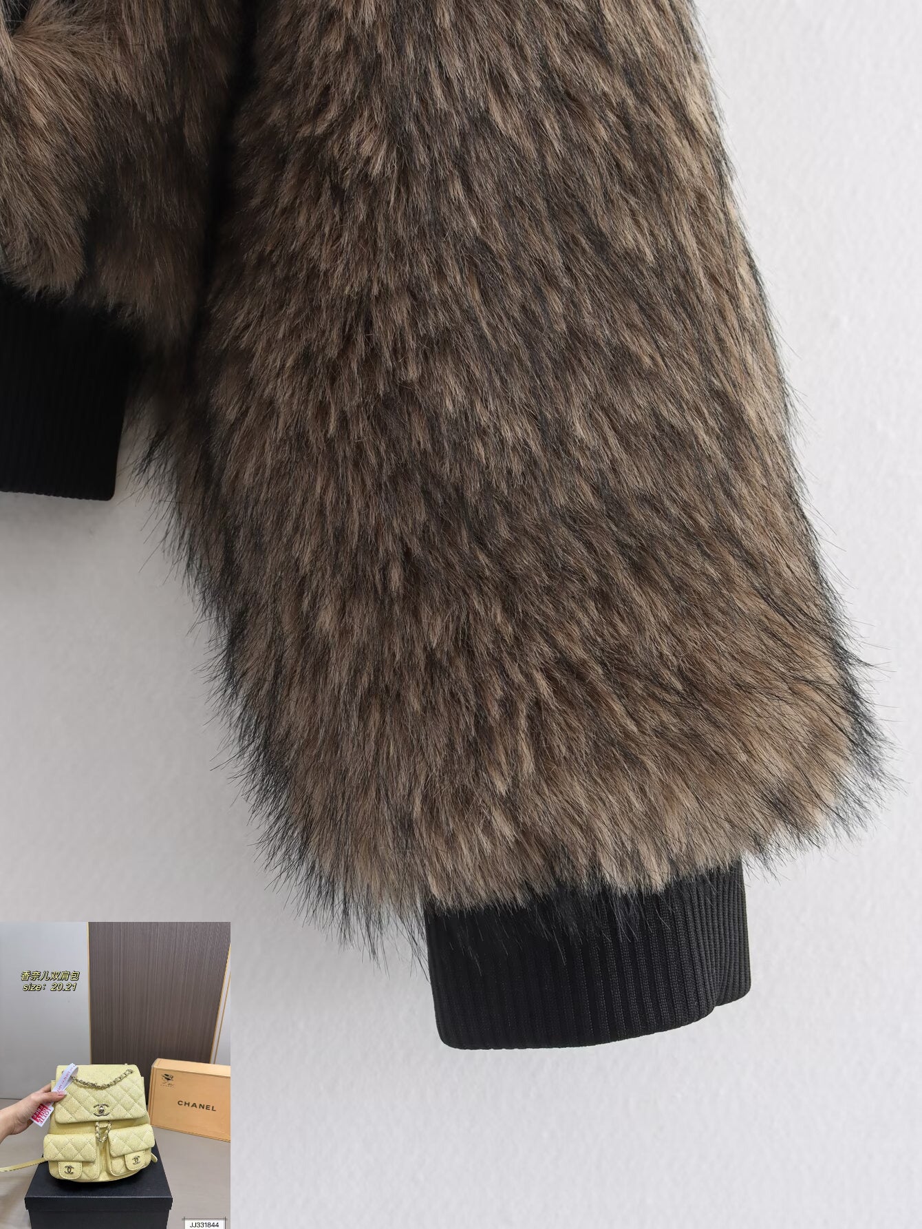 Color Matching Fur Integrated Jacket SA410