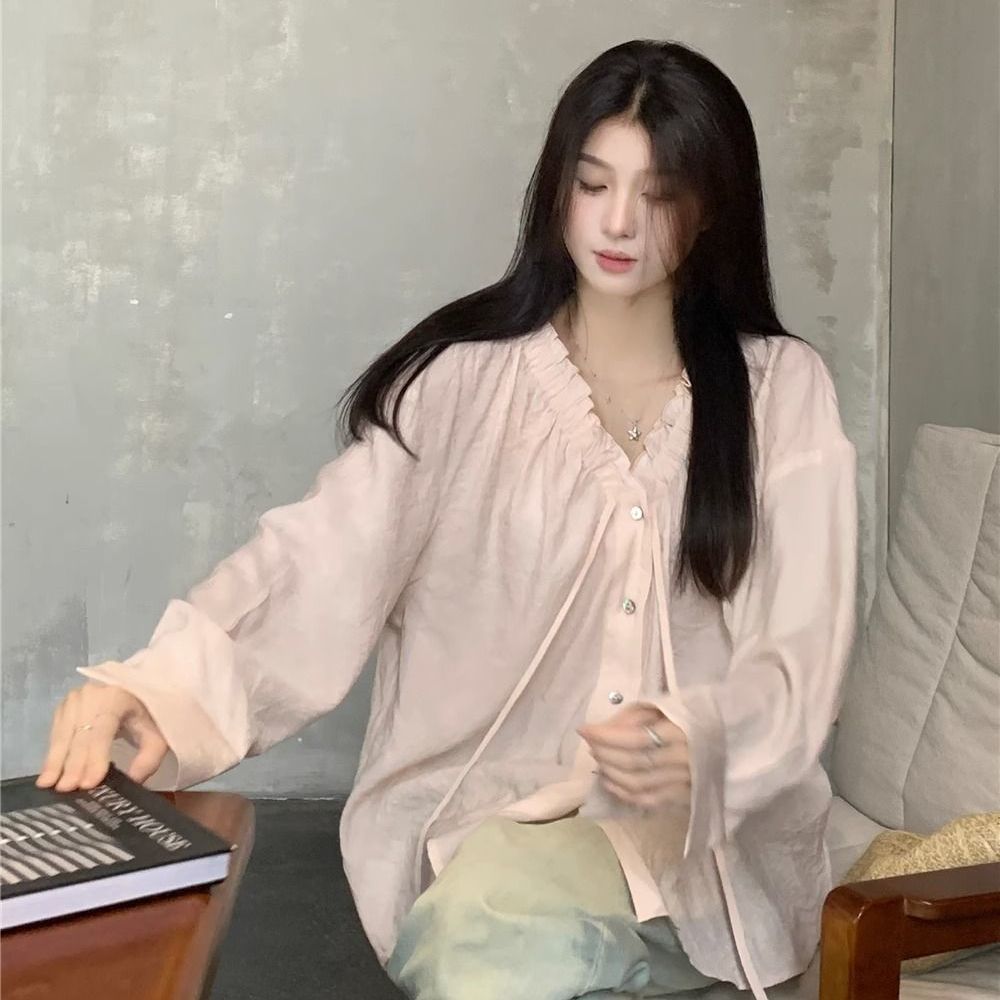 V-neck Shirt with Ruffle Edge 69A752