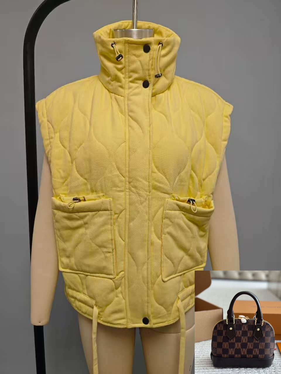 Rhombus Stand-up Collar Sleeveless Cotton Vest SA438