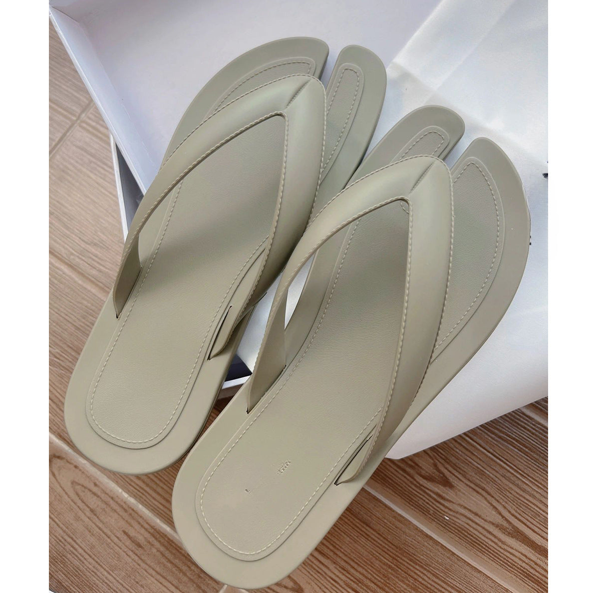 Flat-bottomed Beach Slippers