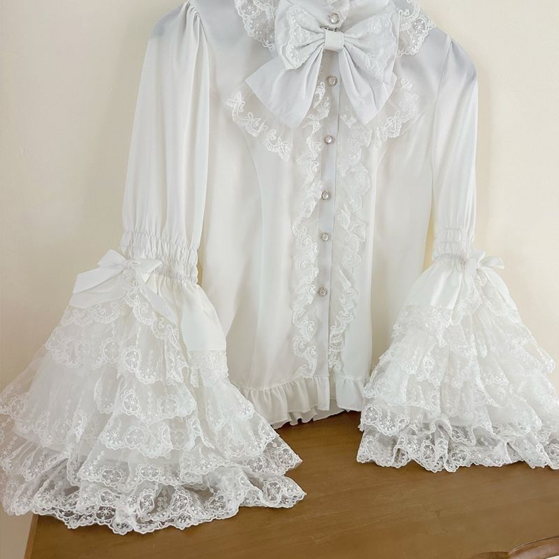 Sweet and Cute Lace Shirt with Long Sleeves 69A916