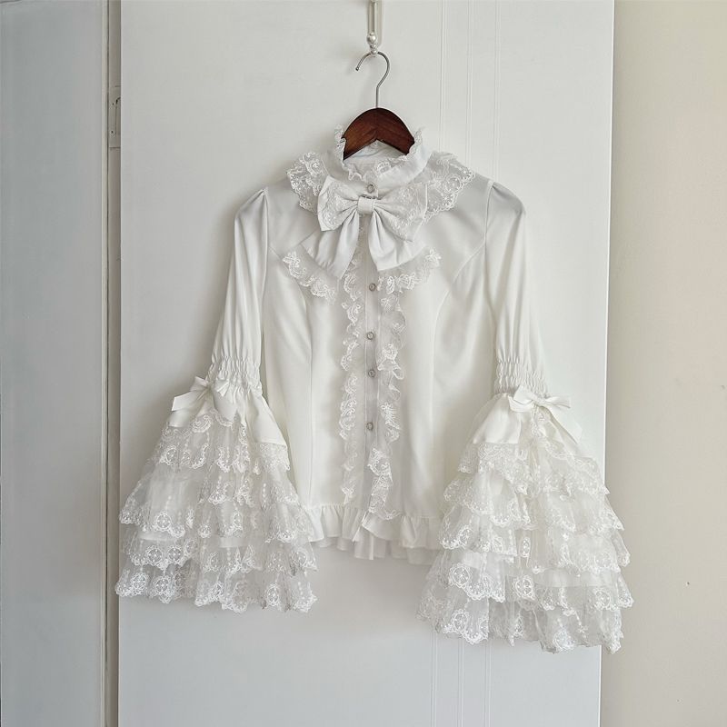 Sweet and Cute Lace Shirt with Long Sleeves 69A916