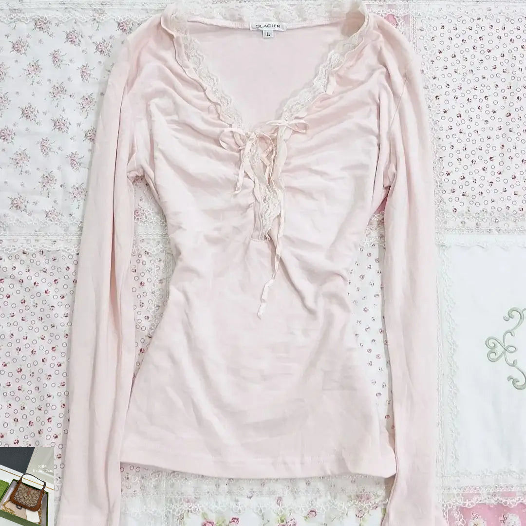 French Low-neck Long-sleeved Lace T-shirt SA224