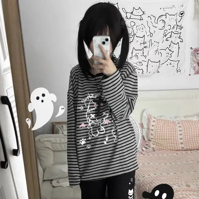 Vintage Striped Long-sleeved Graffiti TshirtsSA180