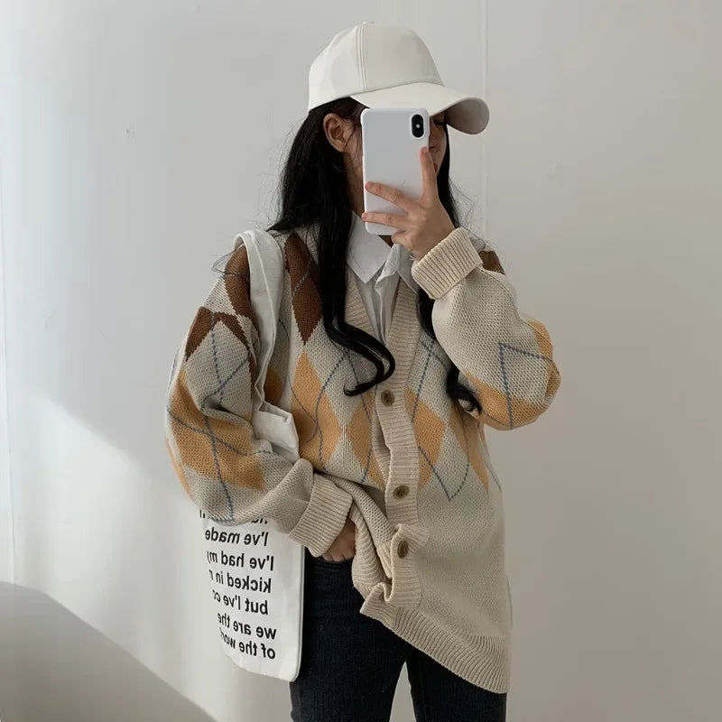 V-Neck Diamond Grid Knitted Cardigan SA026