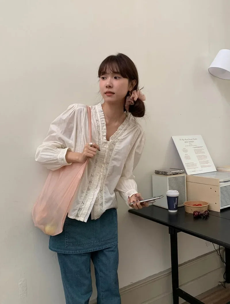 Femme Sweet Style Lace Patchwork Shirt SA079