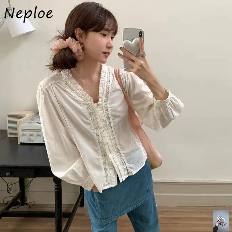 Femme Sweet Style Lace Patchwork Shirt SA079