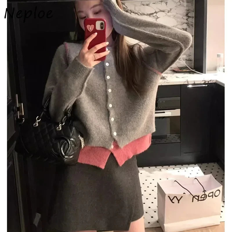 Contrasting Color Knitted Sweater Coat SA016