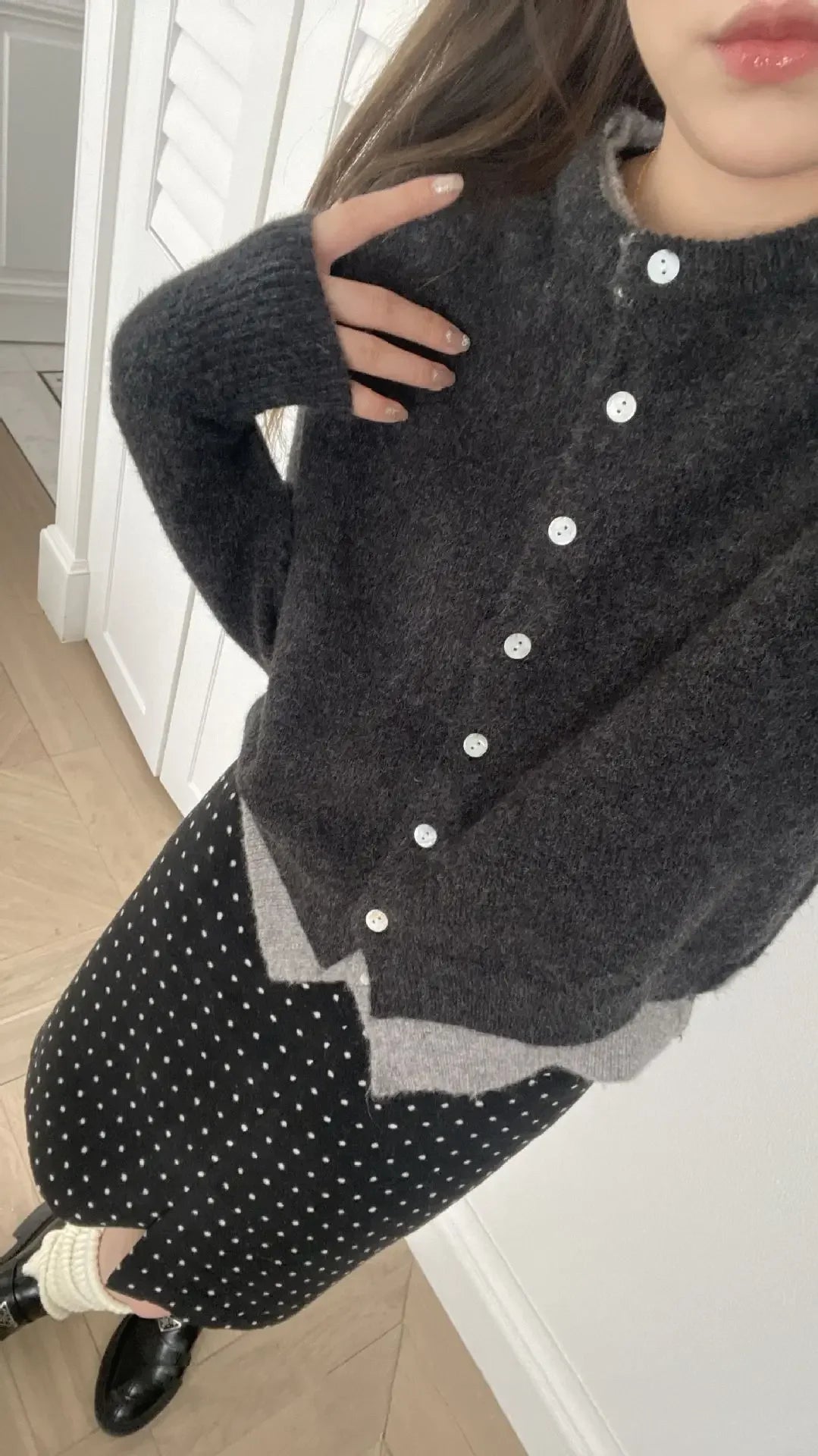 Contrasting Color Knitted Sweater Coat SA016