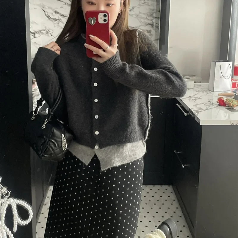 Contrasting Color Knitted Sweater Coat SA016