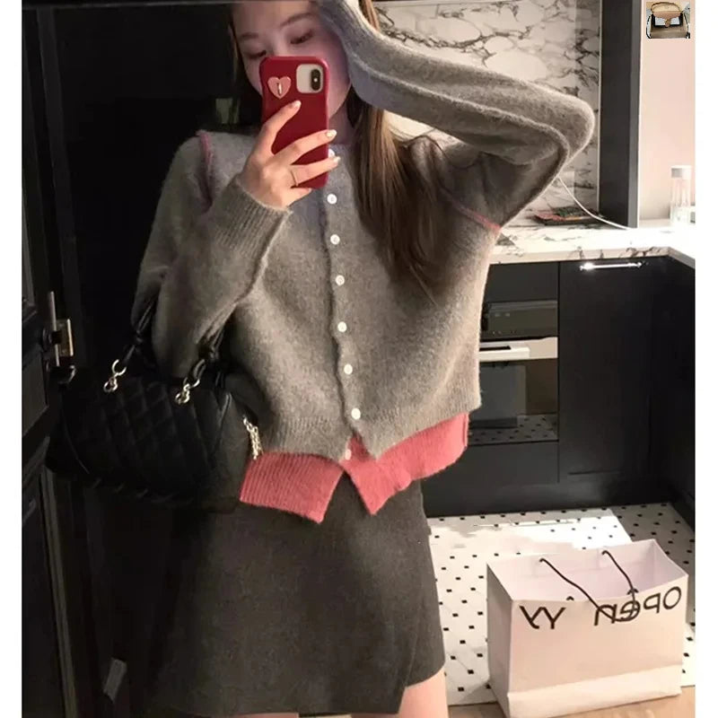 Contrasting Color Knitted Sweater Coat SA016
