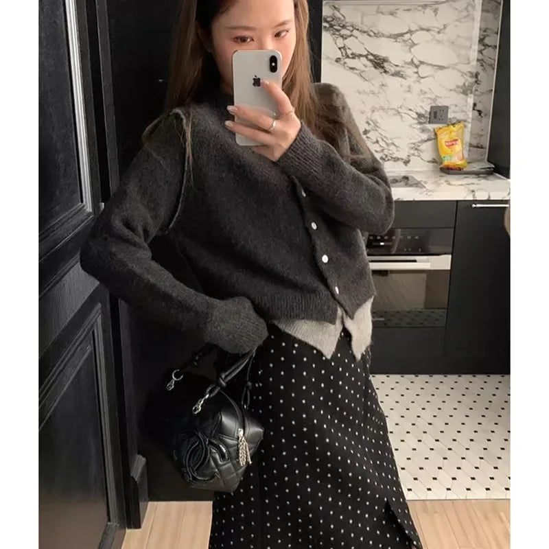 Contrasting Color Knitted Sweater Coat SA016