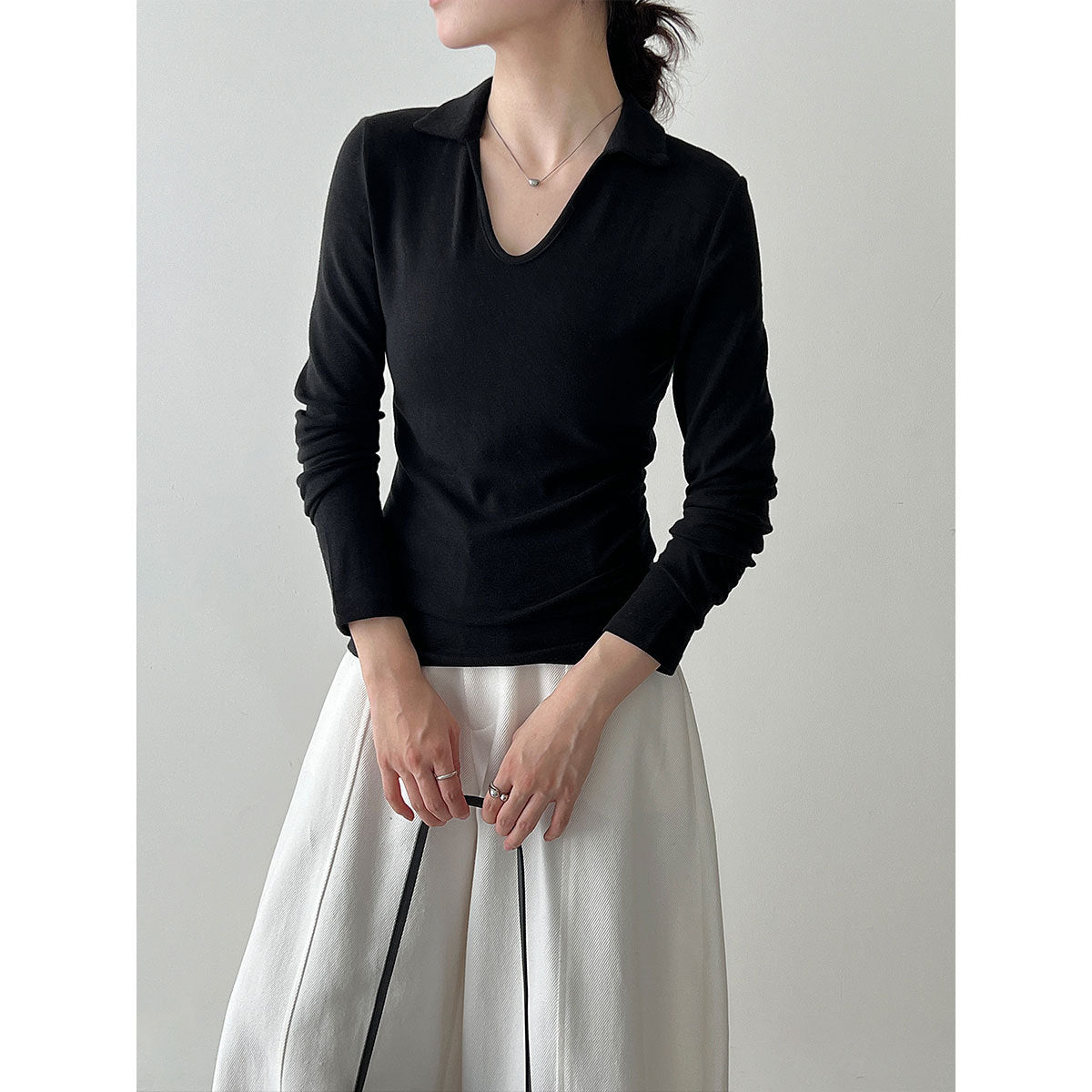 V-neck High-end Slim Bottoming Shirt SA444