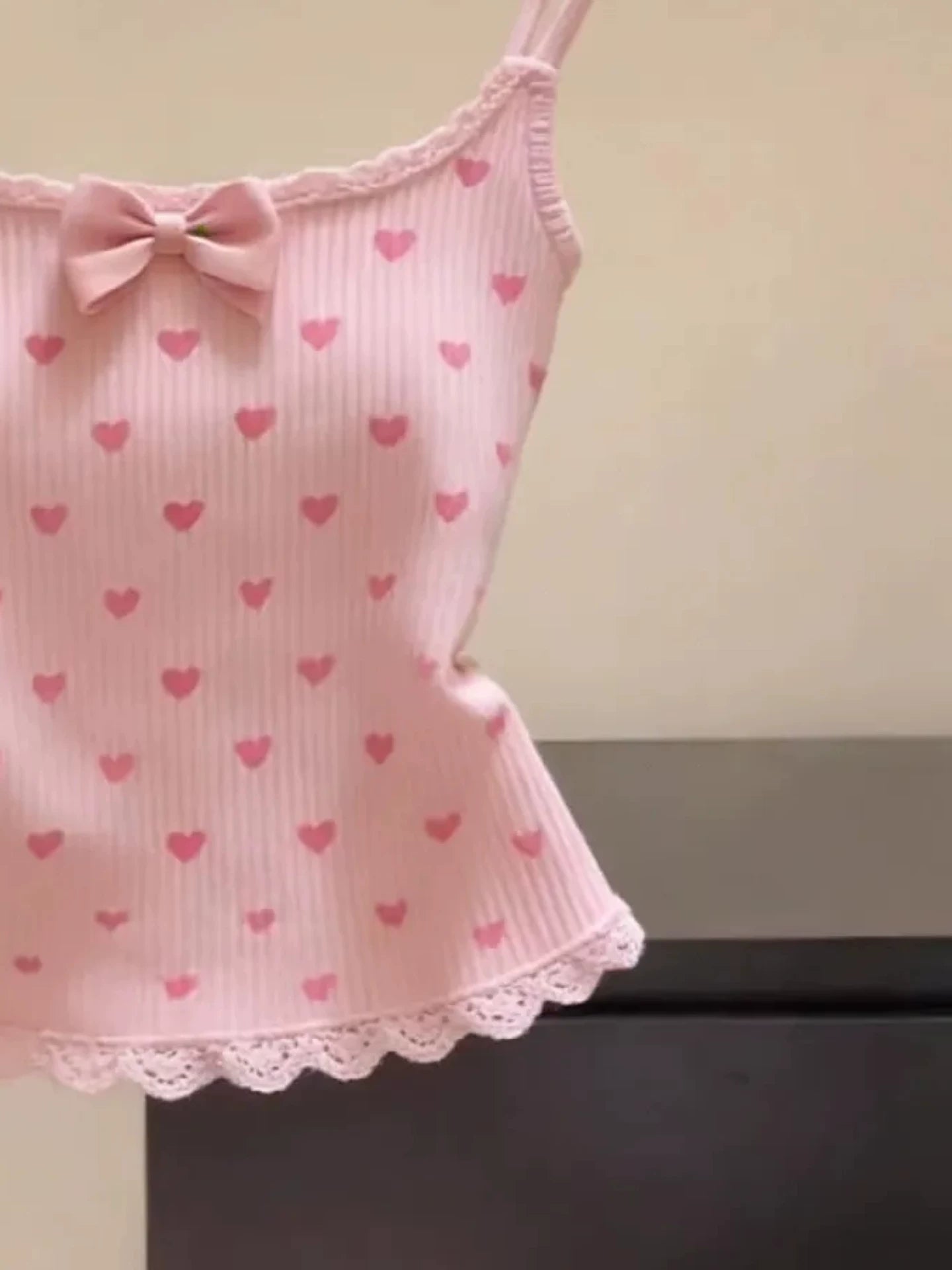Lace Camisole with A Heart-shaped Bow 69C035