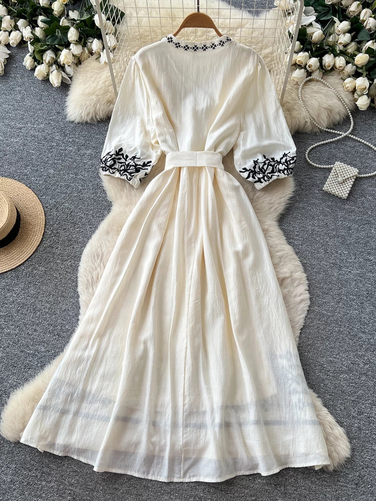Embroidered Loose Dress SA990