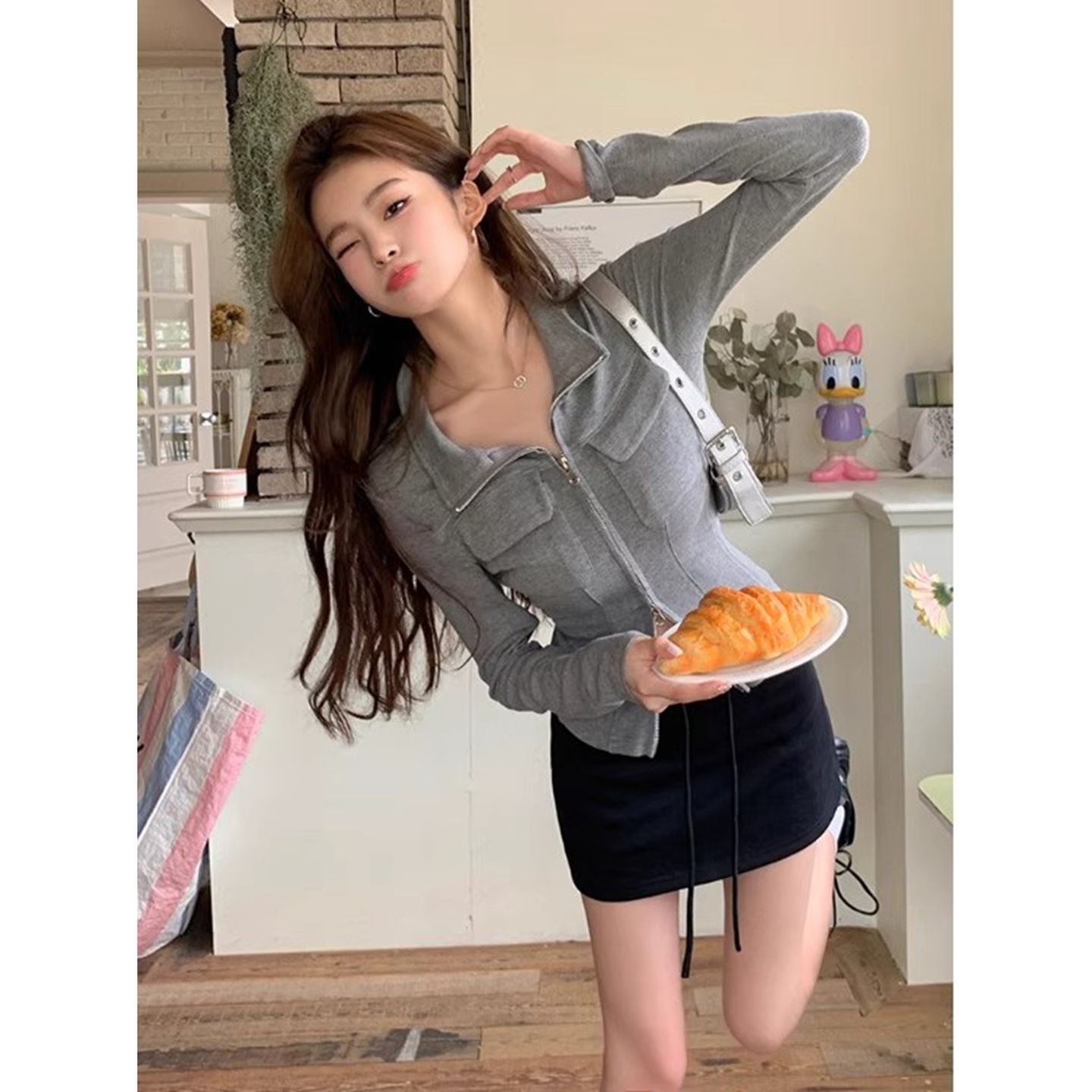 Extra Short Long-sleeved Top SA405
