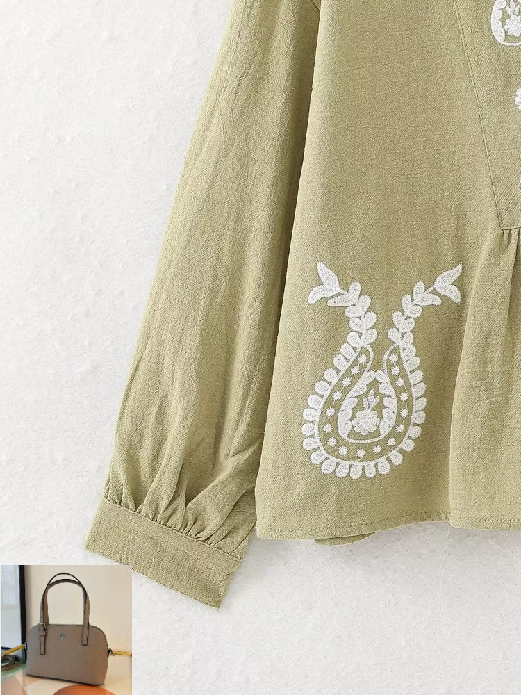 Summer New V-neck Fashion Embroidered Top SA379