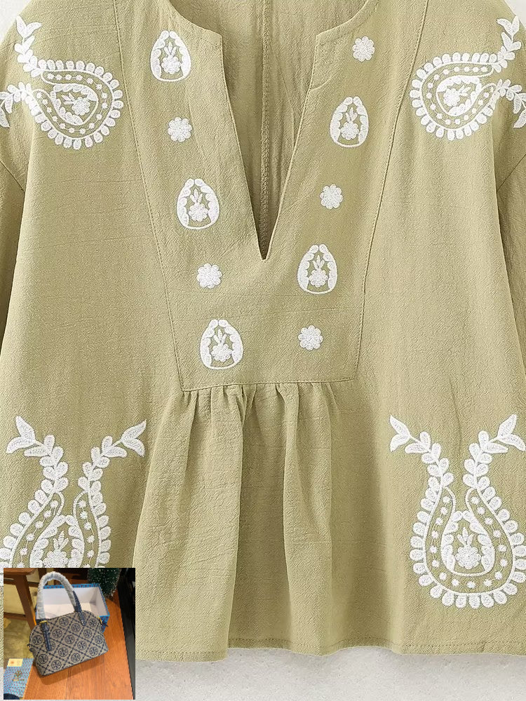 Summer New V-neck Fashion Embroidered Top SA379