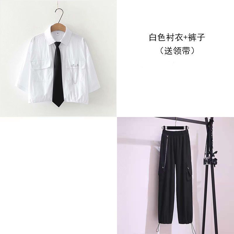 Cropped Top + High-waisted Cargo Pants  69C034