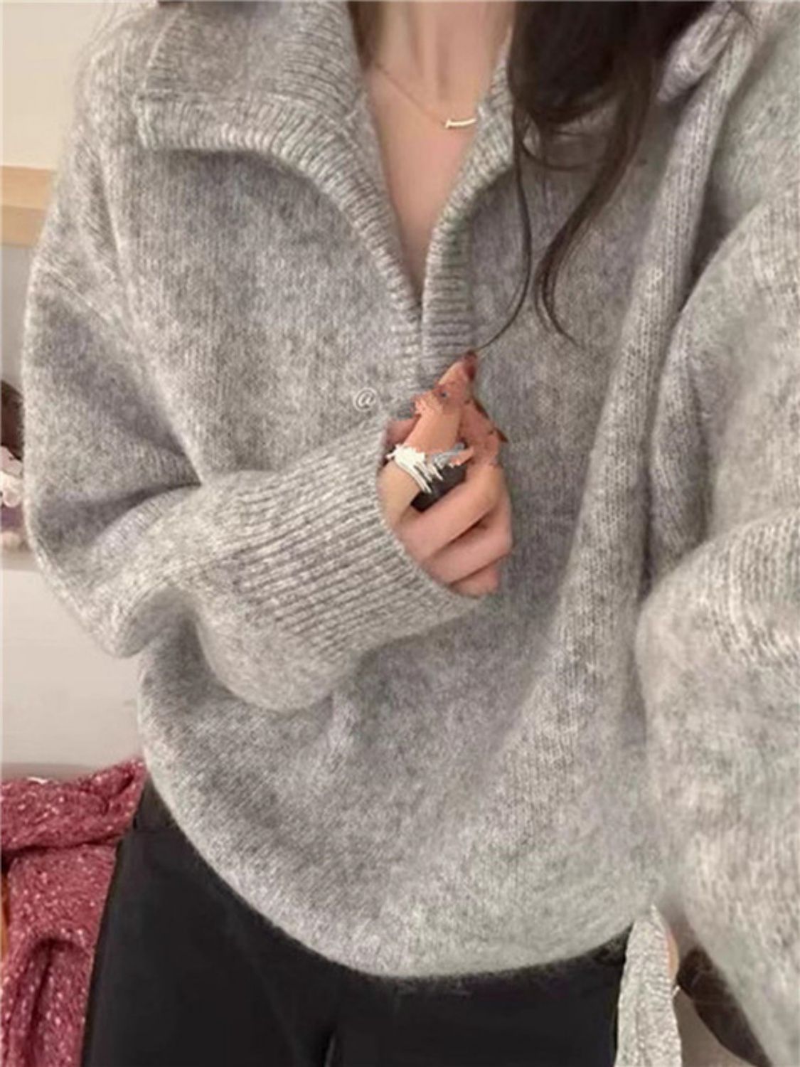 Gray V-neck Knitted Sweater SAB154