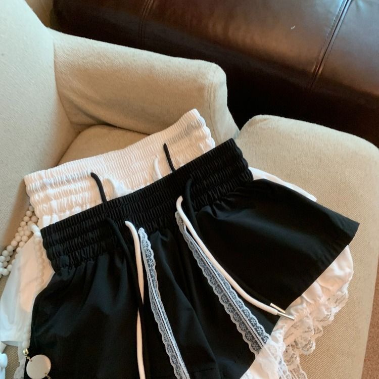Fake Two-piece Lace Patchwork Shorts SA943