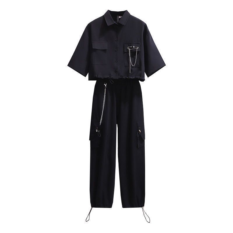 Cropped Top + High-waisted Cargo Pants  69C034