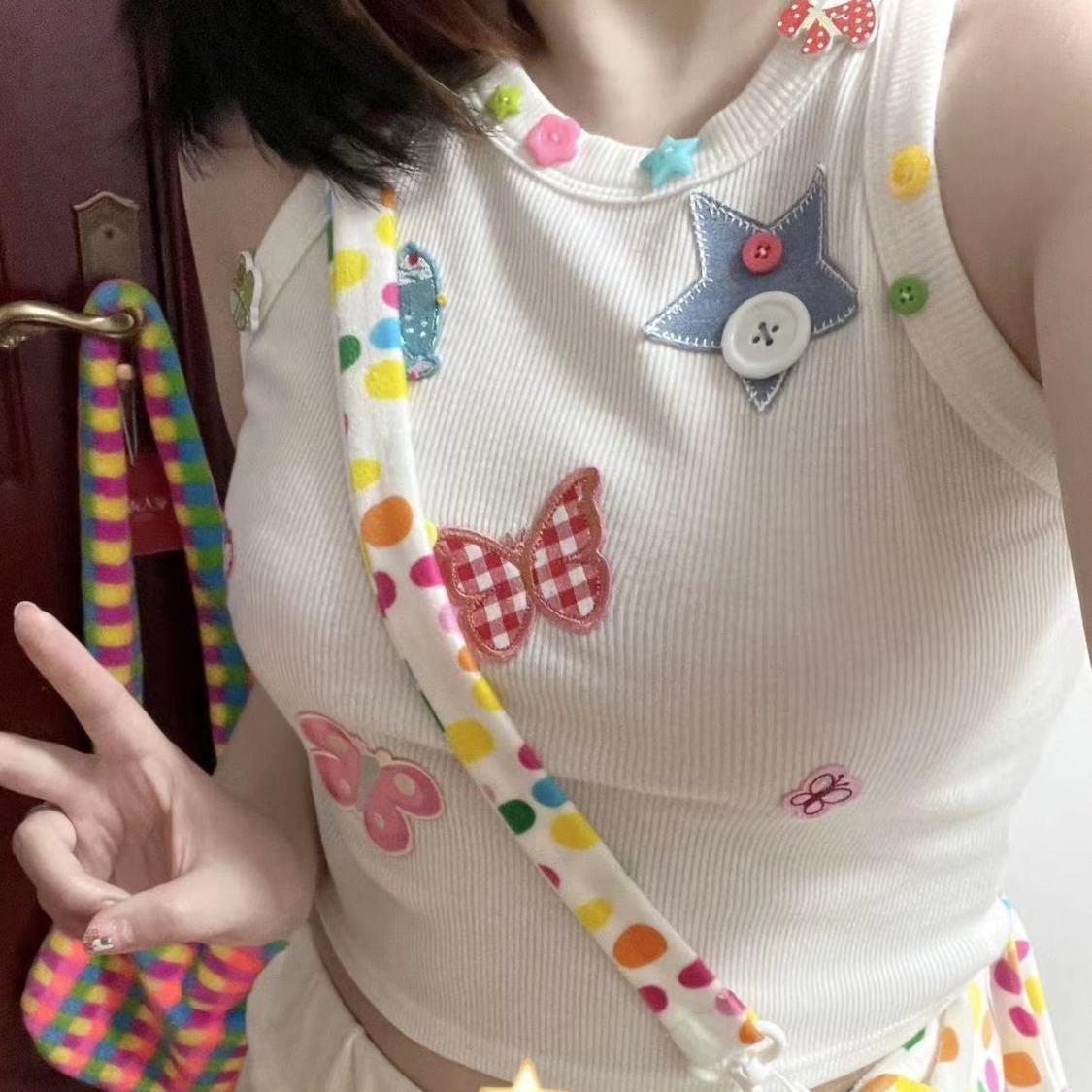 Interesting Embroidered Vest us 64D191