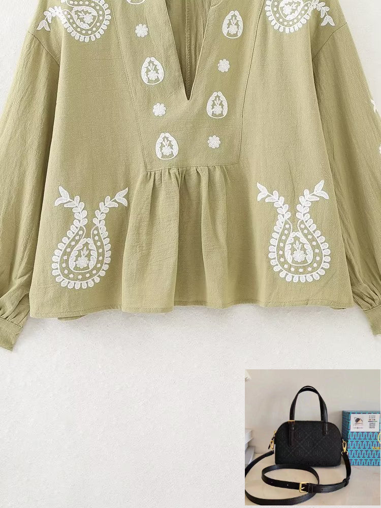 Summer New V-neck Fashion Embroidered Top SA379