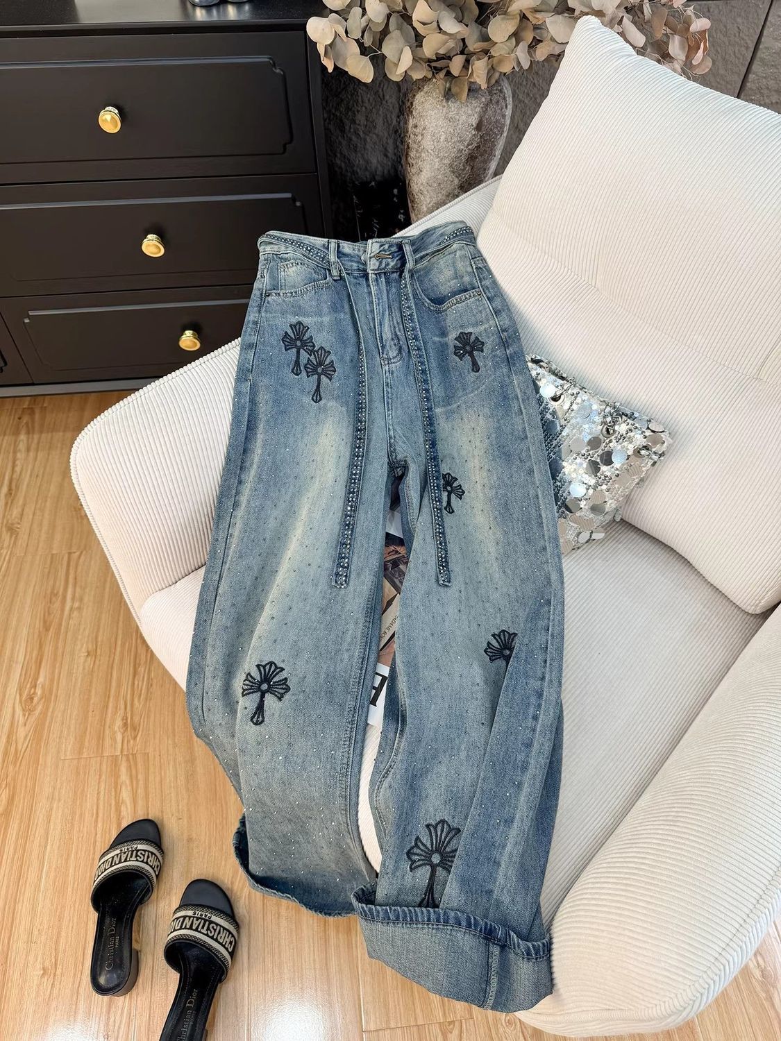 Women's Embroidered Jeans SA903