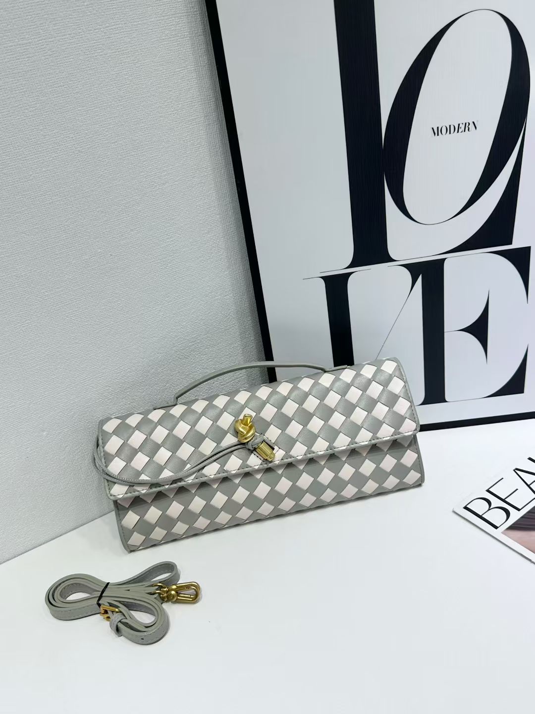 Woven Clutch Bag UK 64D075
