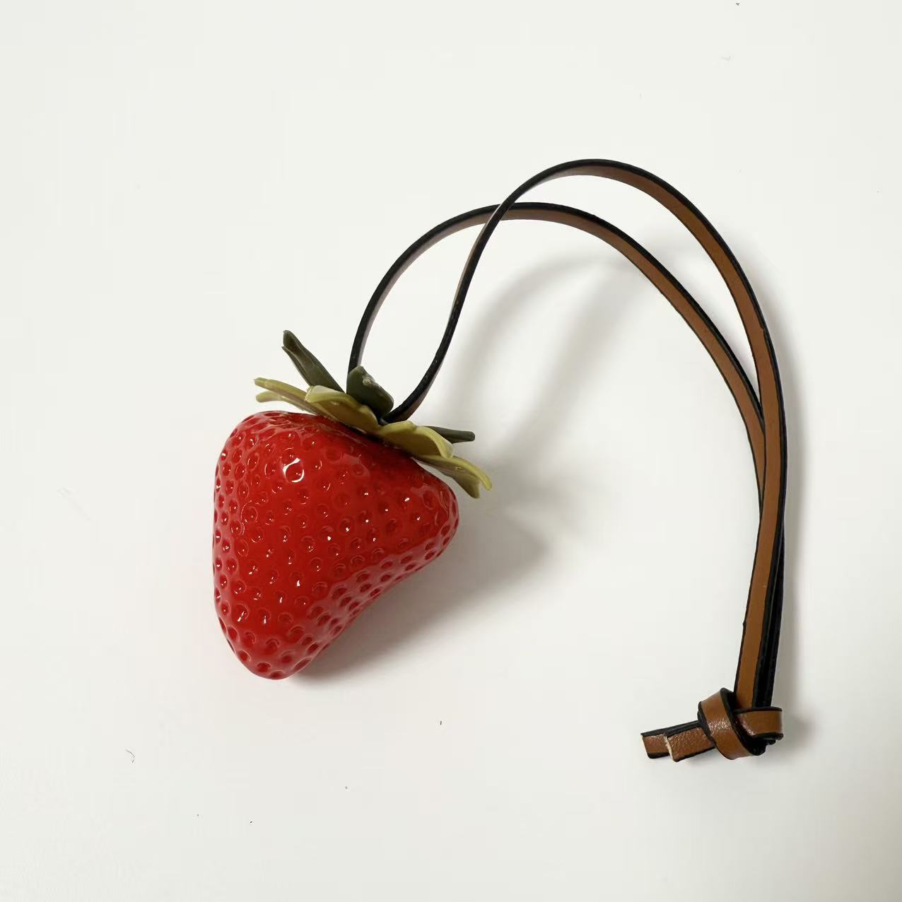 Strawberry Bag Pendant SAB092