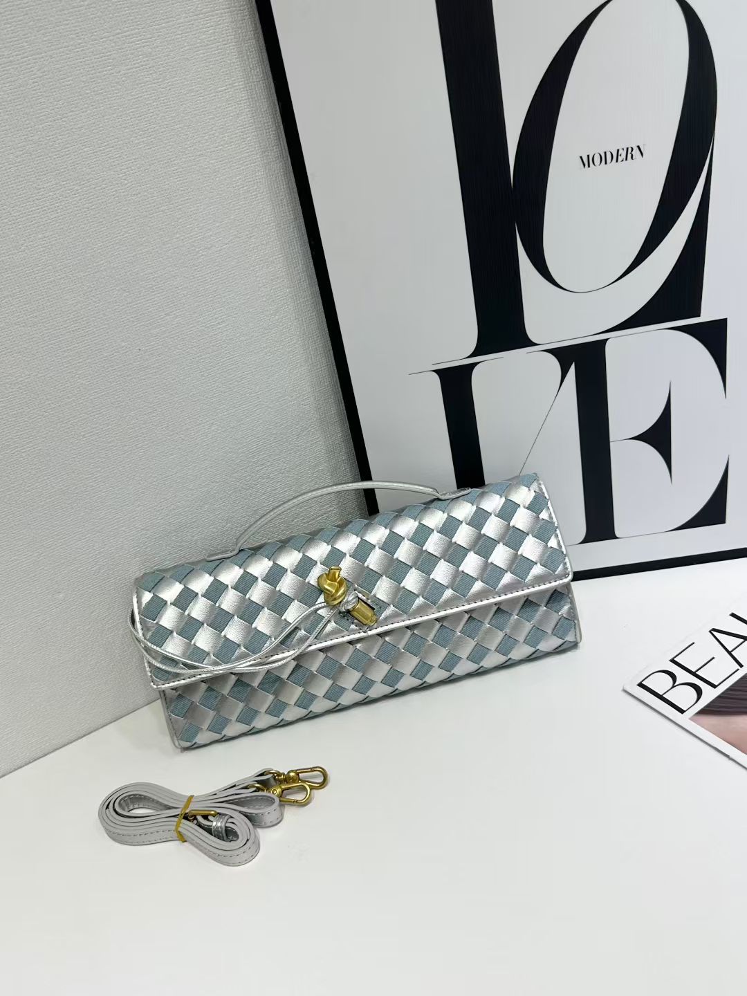 Woven Clutch Bag UK 64D075