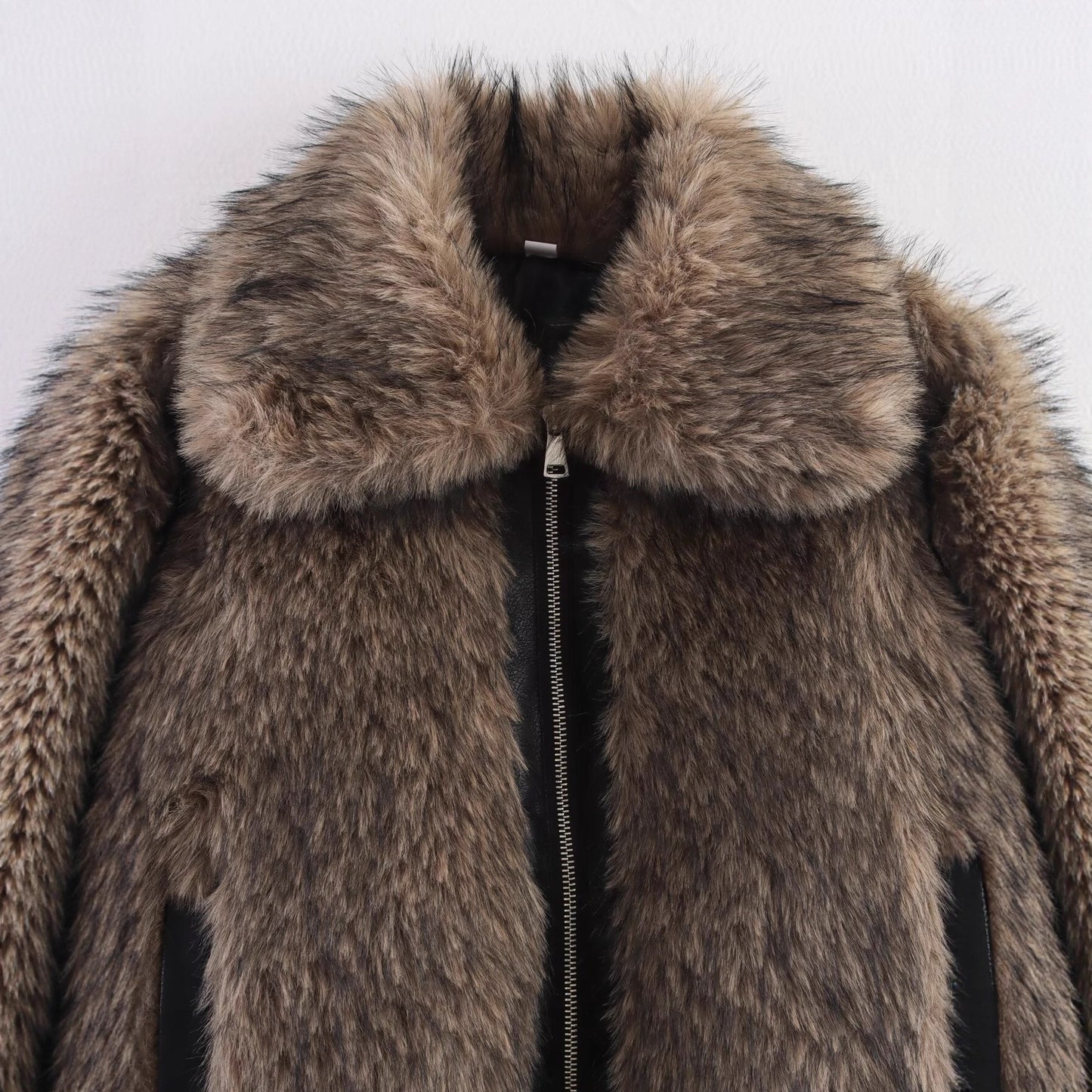 Color Matching Fur Integrated Jacket  SA410