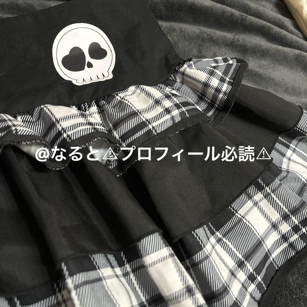 Skull Patch Pleated Skirt  US 64D207