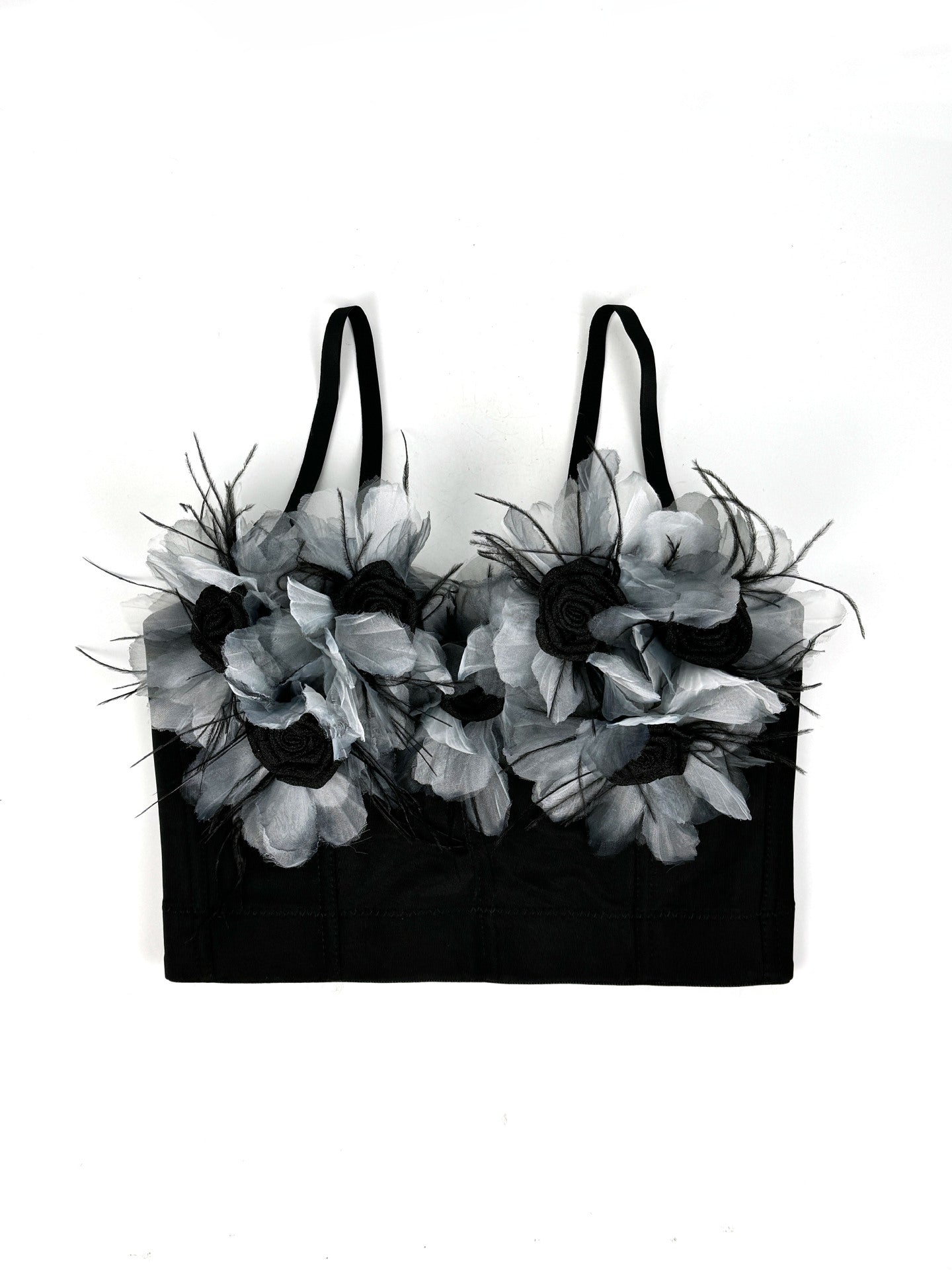 Three-dimensional flower fringed suspender fishbone bra