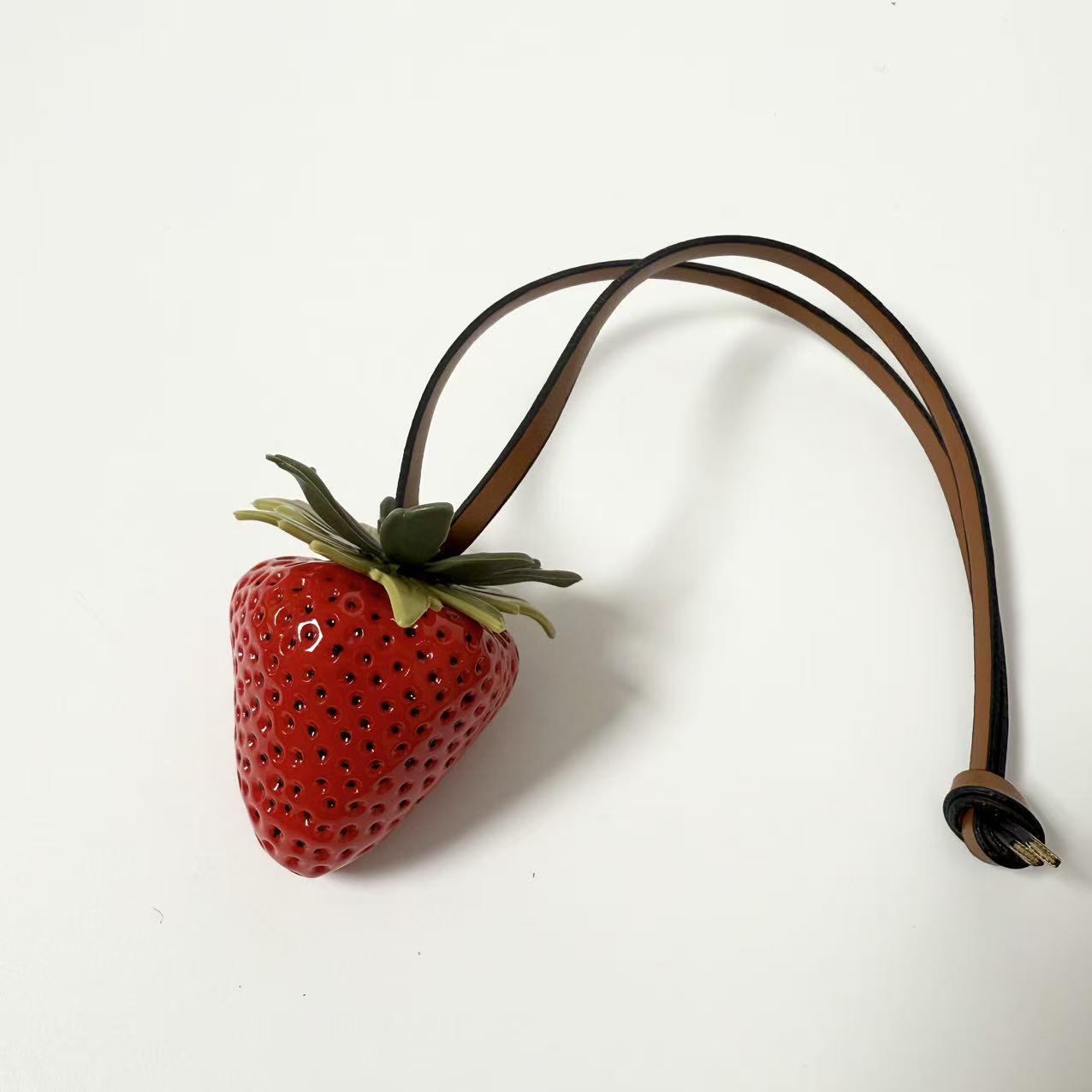Strawberry Bag Pendant SAB092