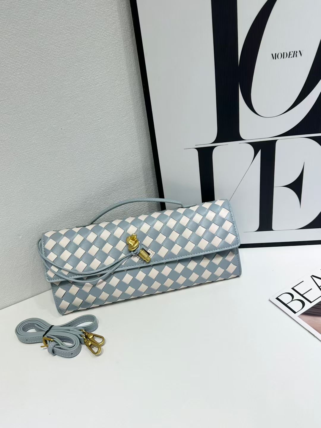 Woven Clutch Bag UK 64D075
