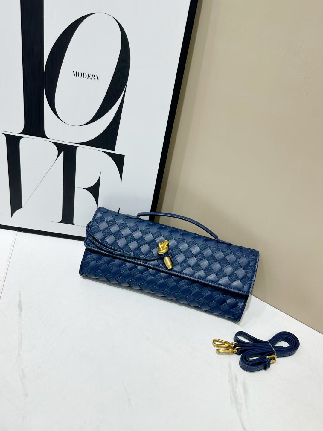 Woven Clutch Bag UK 64D075