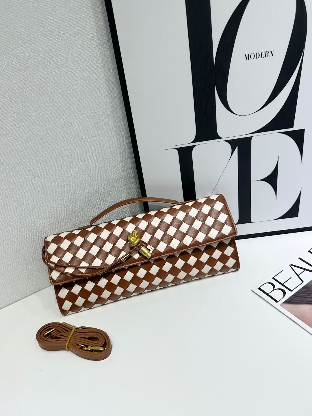 Woven Clutch Bag UK 64D075