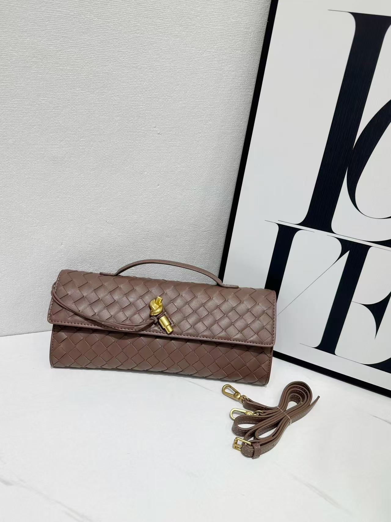 Woven Clutch Bag UK 64D075