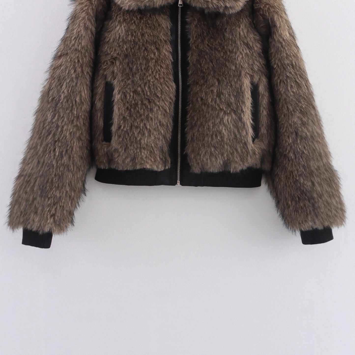 Color Matching Fur Integrated Jacket  SA410