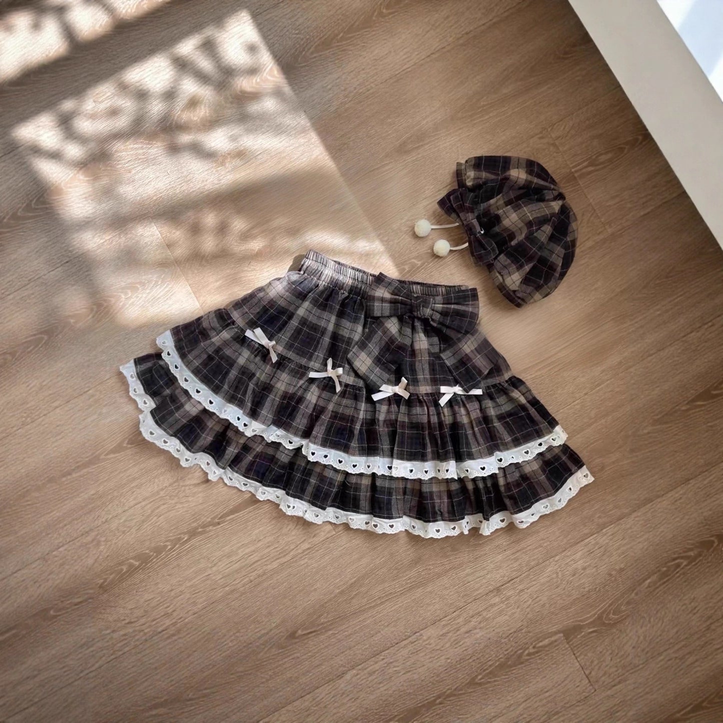 Plaid Double-layered Lace Skirt  US  64D146