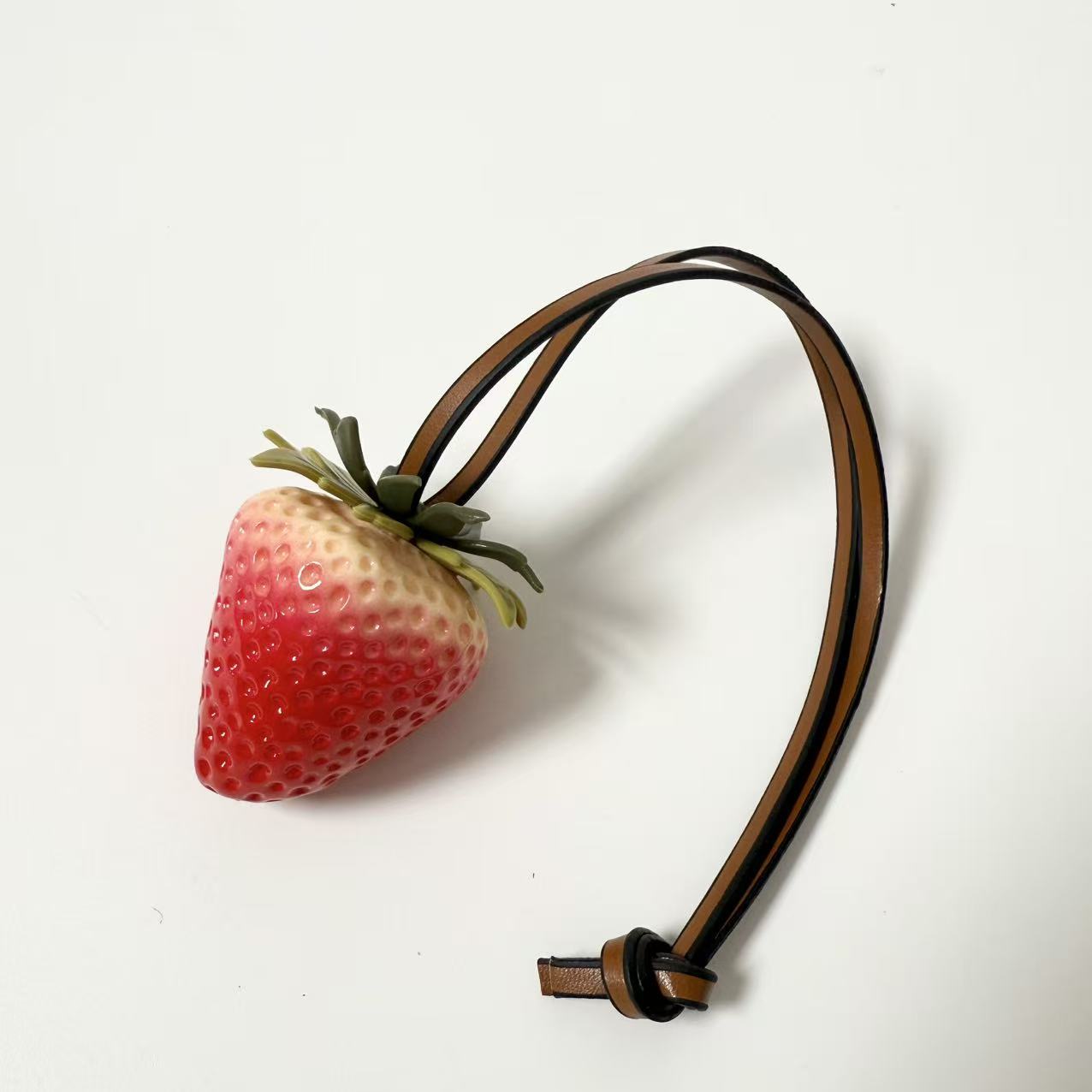 Strawberry Bag Pendant SAB092