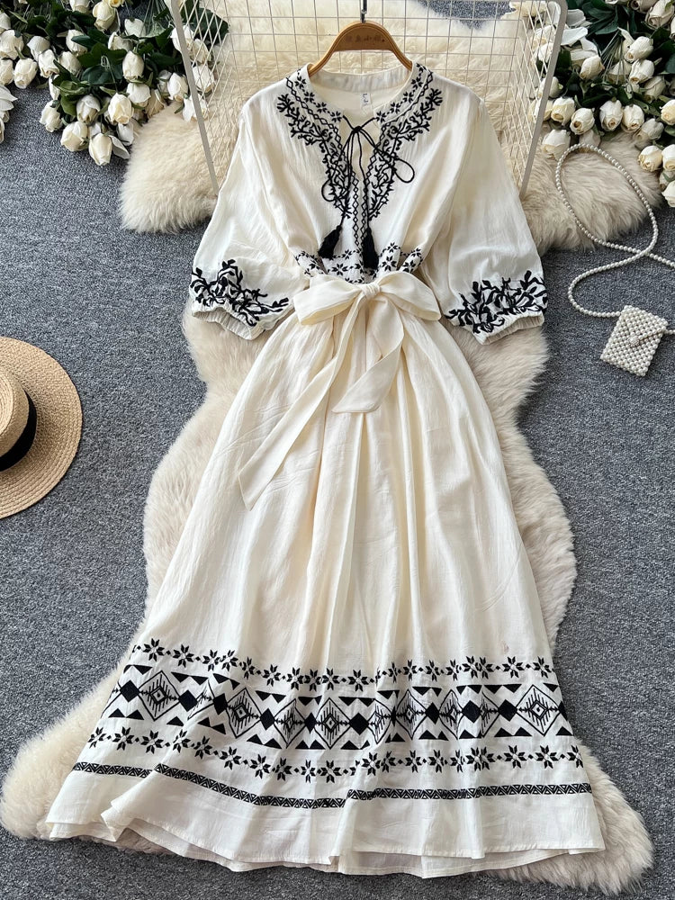 Embroidered Loose Dress SA990