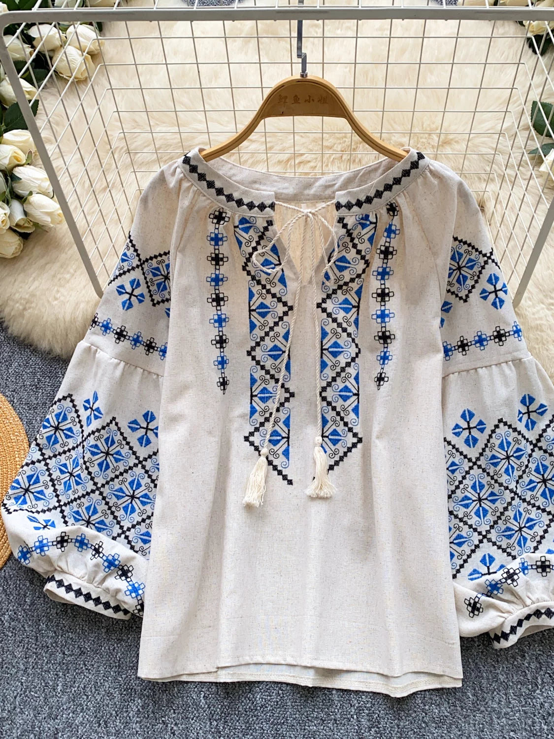 Commuting Style Embroidered Shirt SA987