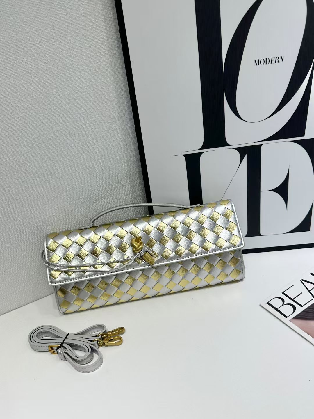 Woven Clutch Bag UK 64D075