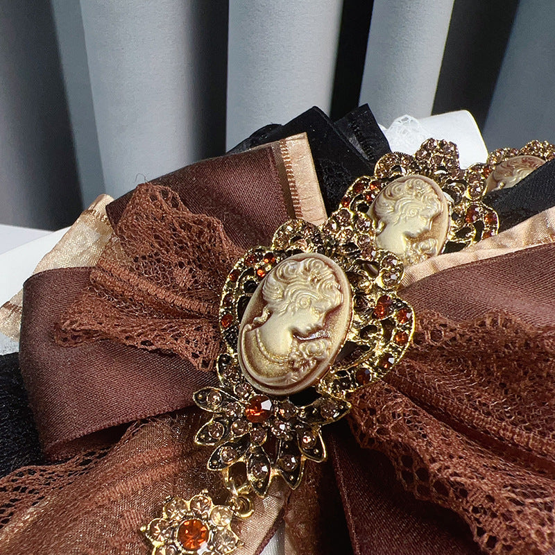 Flower Alloy Beauty Head Brooch 69B963