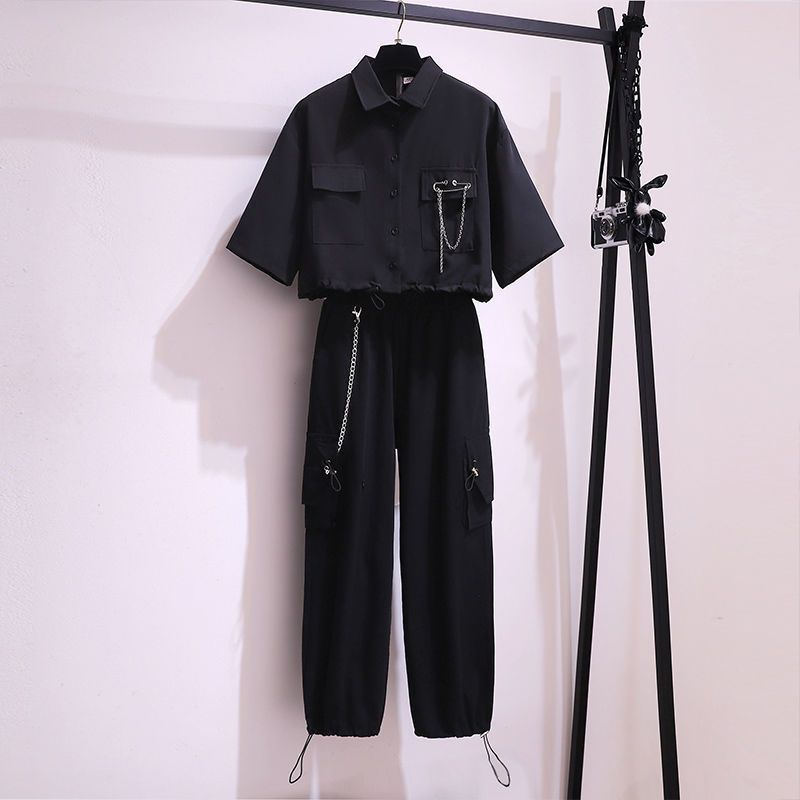 Cropped Top + High-waisted Cargo Pants  69C034