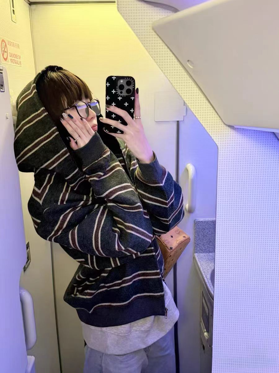 Striped Hooded Sweatshirt SA883