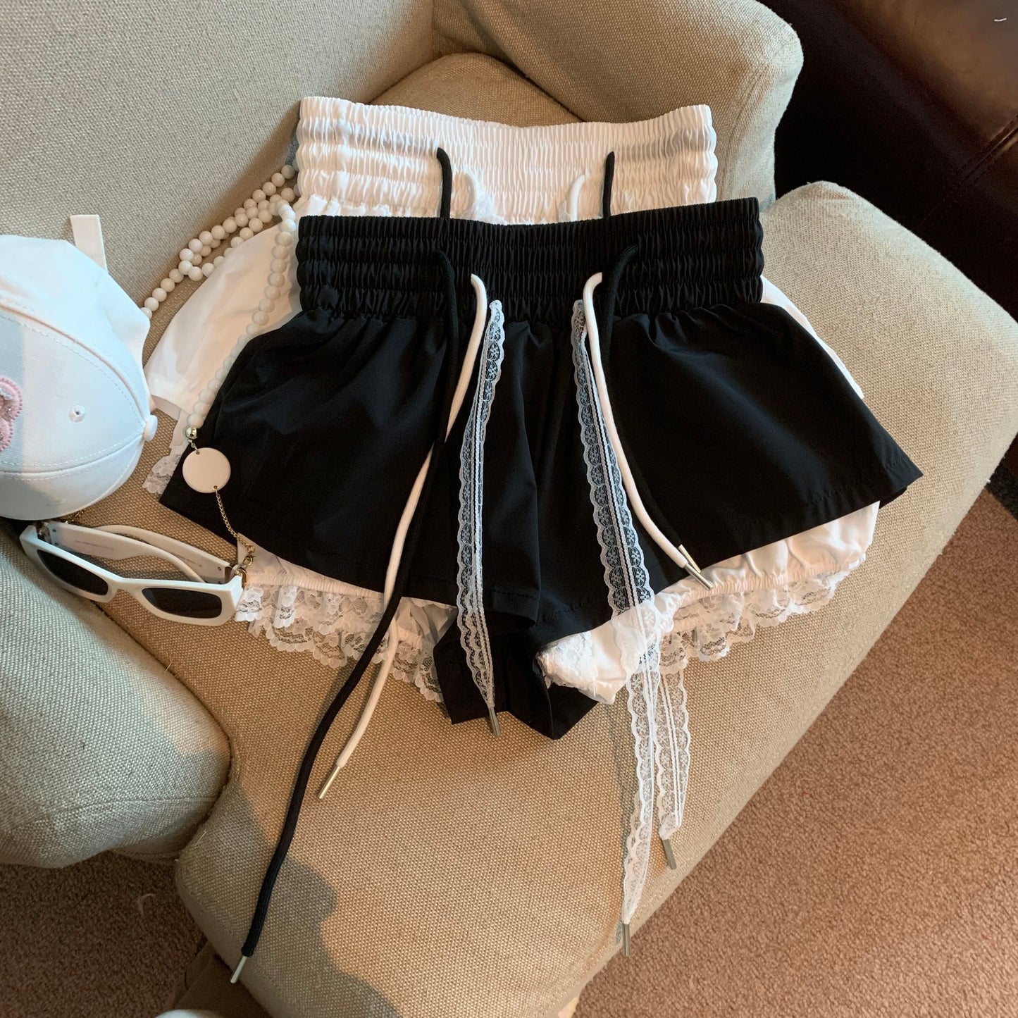 Fake Two-piece Lace Patchwork Shorts SA943